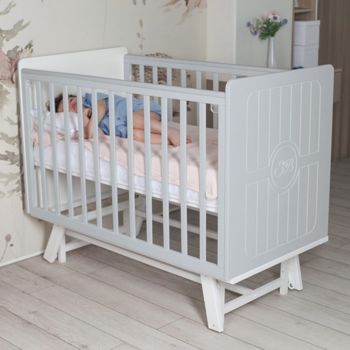 Детская кроватка SWEET BABY с маятником Nuovo Серый/Белый 426998 Детская кроватка SWEET BABY с маятником Nuovo Серый/Белый 426998